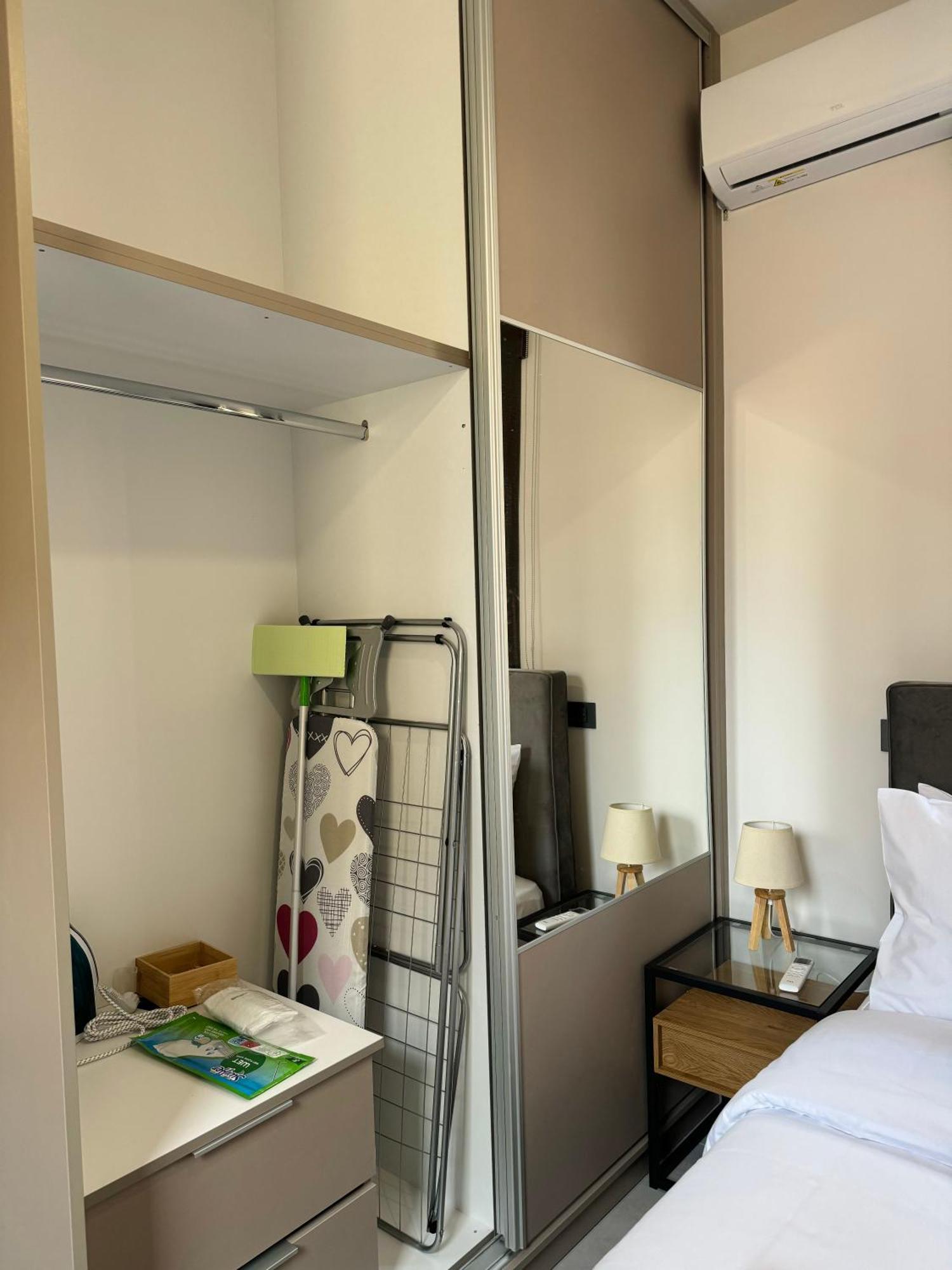 Spacious Apartment Near Monastiraki By Kozy Koala Athen Eksteriør bilde