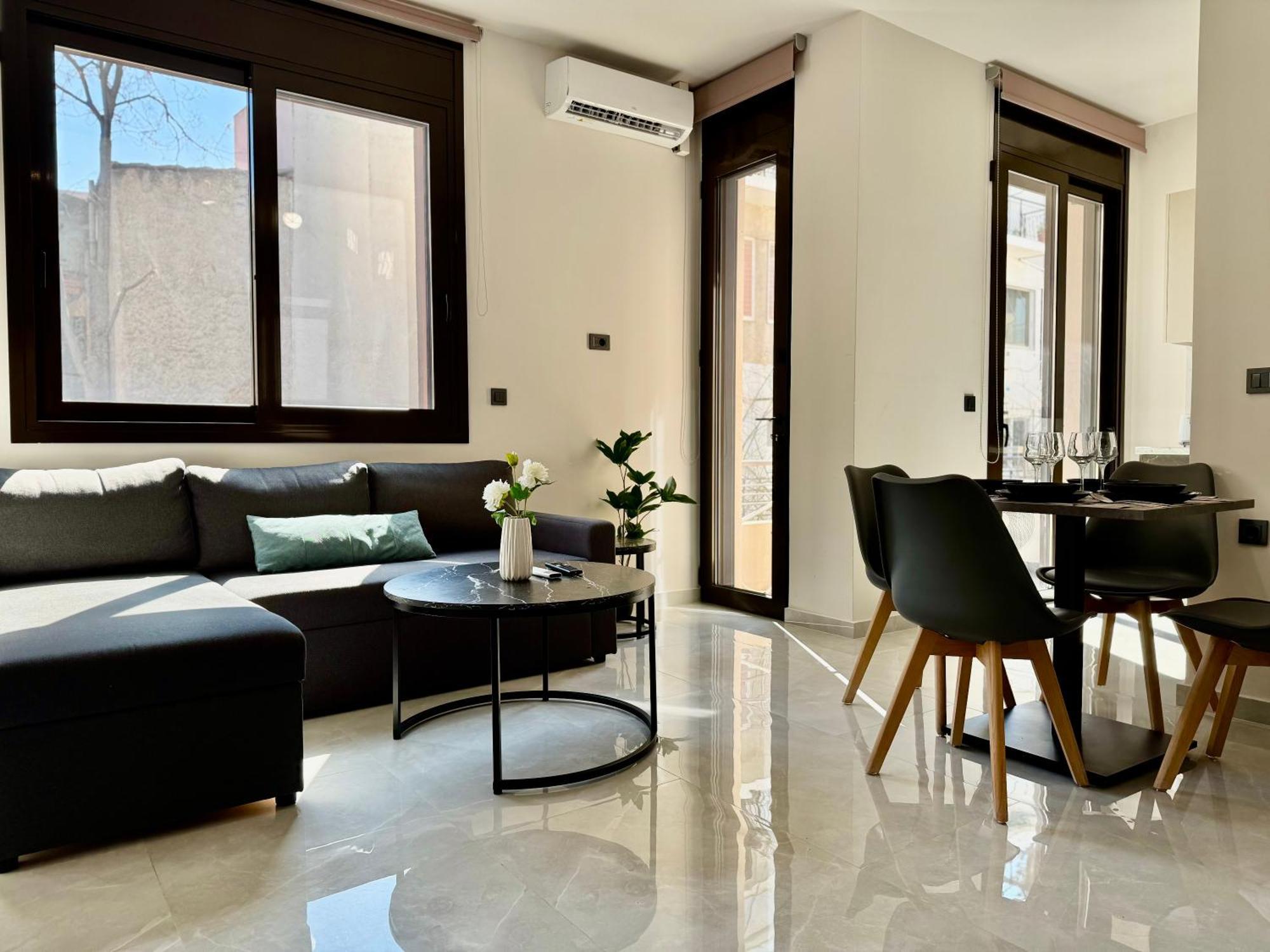 Spacious Apartment Near Monastiraki By Kozy Koala Athen Eksteriør bilde