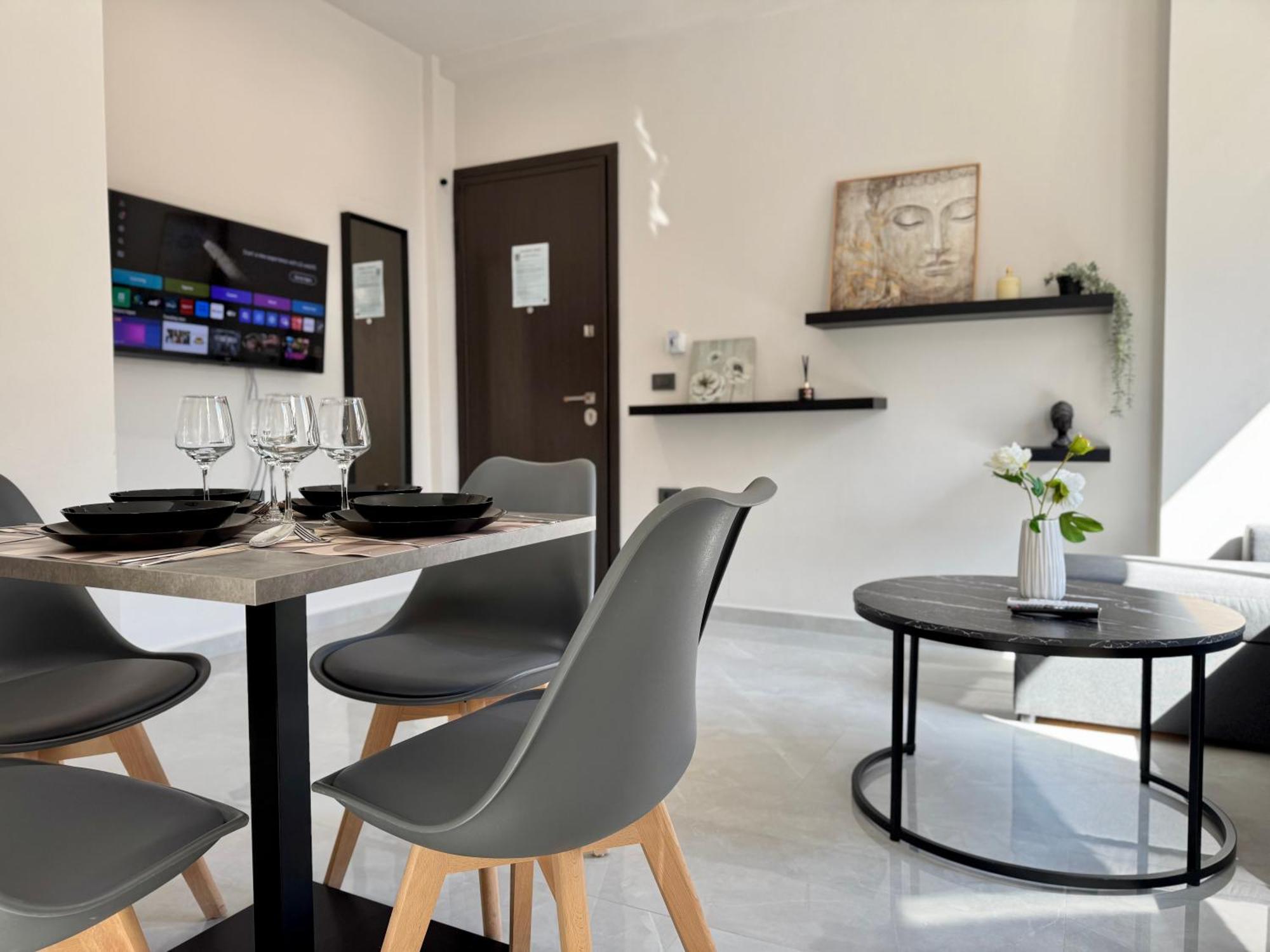 Spacious Apartment Near Monastiraki By Kozy Koala Athen Eksteriør bilde